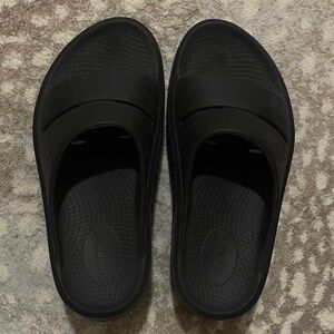 OOFOS OOmega OOahh Slide